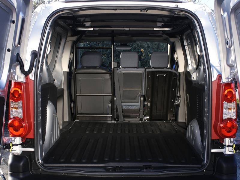 Фото автомобиля Peugeot Partner Fourgon