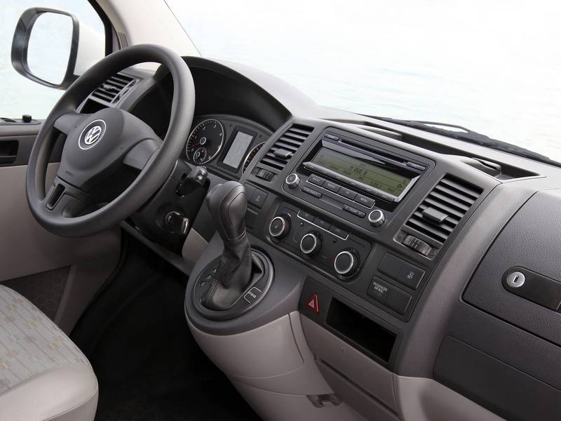 Фото автомобиля Volkswagen Transporter комби